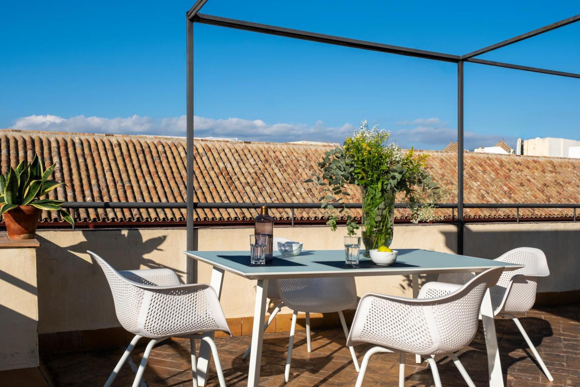 Misterhost Conde De Torrejon Apartment Seville